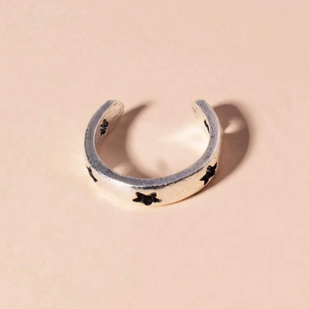 Silver Star Toe Ring - Picture 5 of 6